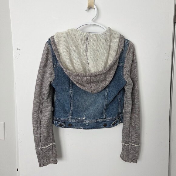 Free People Distressed Denim Jean Jacket Bohemian Women XS or Girls Sz 12 - Picture 4 of 4